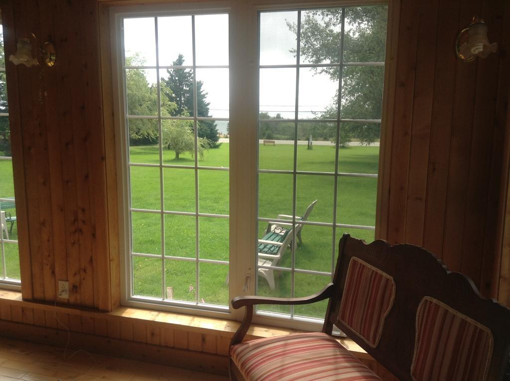 Gite MacDale B&B Paspebiac Exterior foto