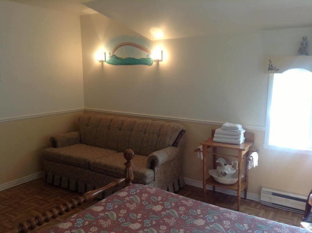 Gite MacDale B&B Paspebiac Exterior foto